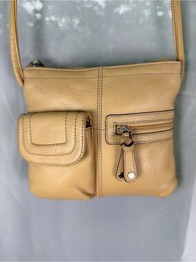 Tignanello Tan Leather Crossbody Bag Organizer Purse EUC
